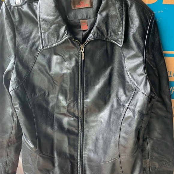 Ladies Danier leather jacket - Picture 3 of 4